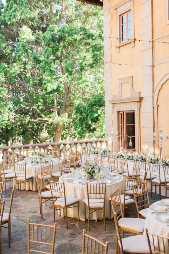 Gold chiavari chairs, perfect for a italian garden wedding