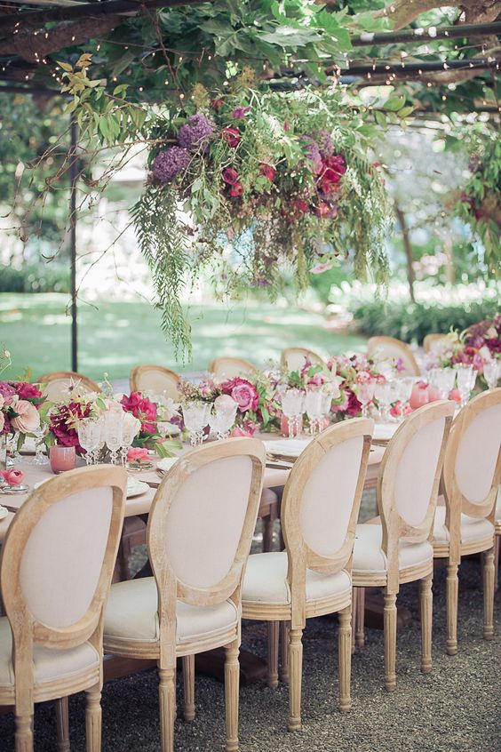 King Louis chairs are must-haves for weddings taking place at elegant a villa or castles.