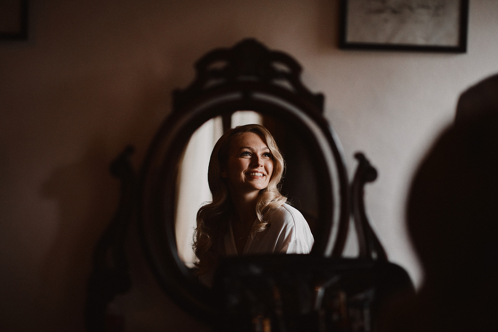 This beautiful wedding took place in Abbazia San Pietro in Valle, nestled in the hills of Umbria near Terni, Italy. 