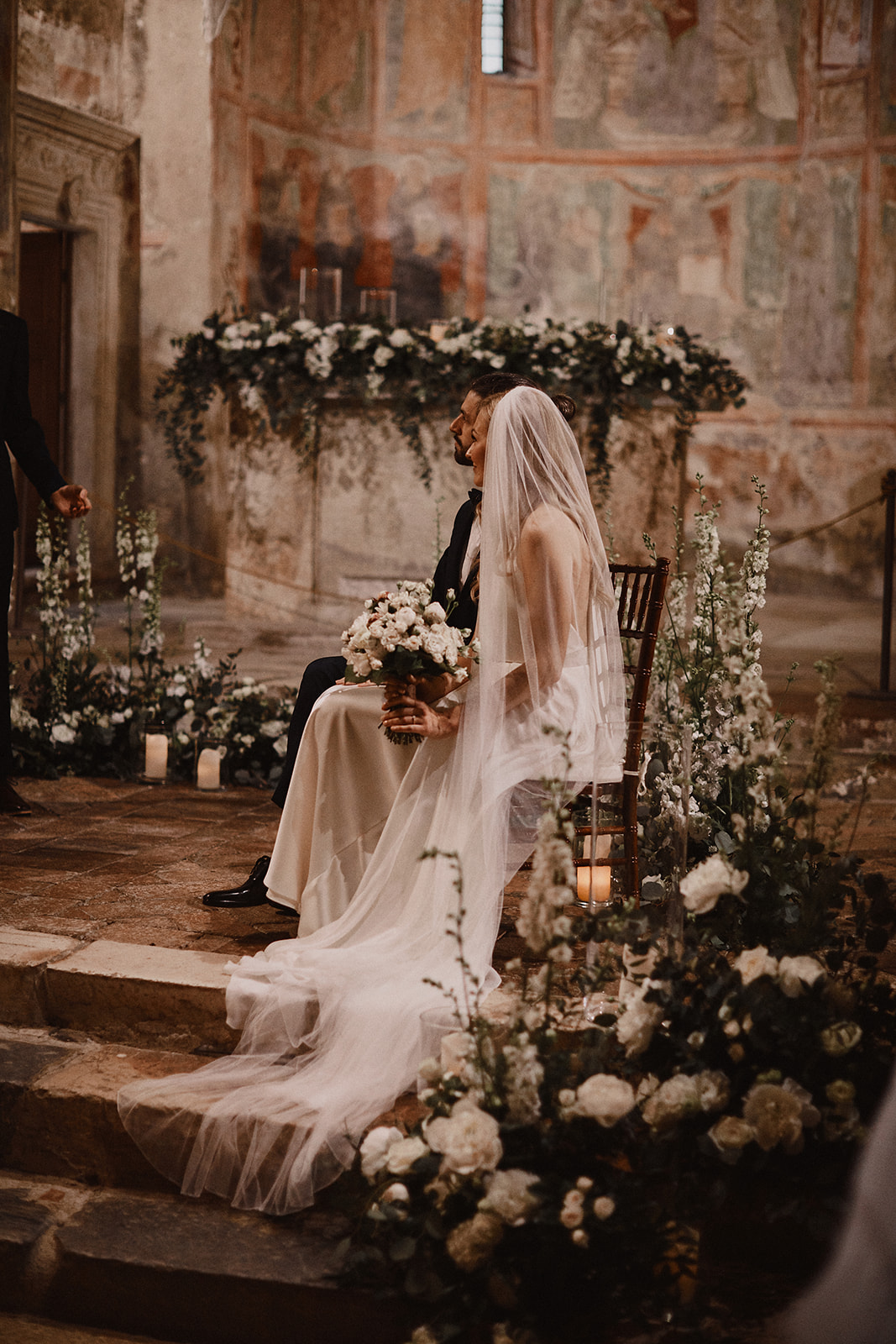 This beautiful wedding took place in Abbazia San Pietro in Valle, nestled in the hills of Umbria near Terni, Italy. 