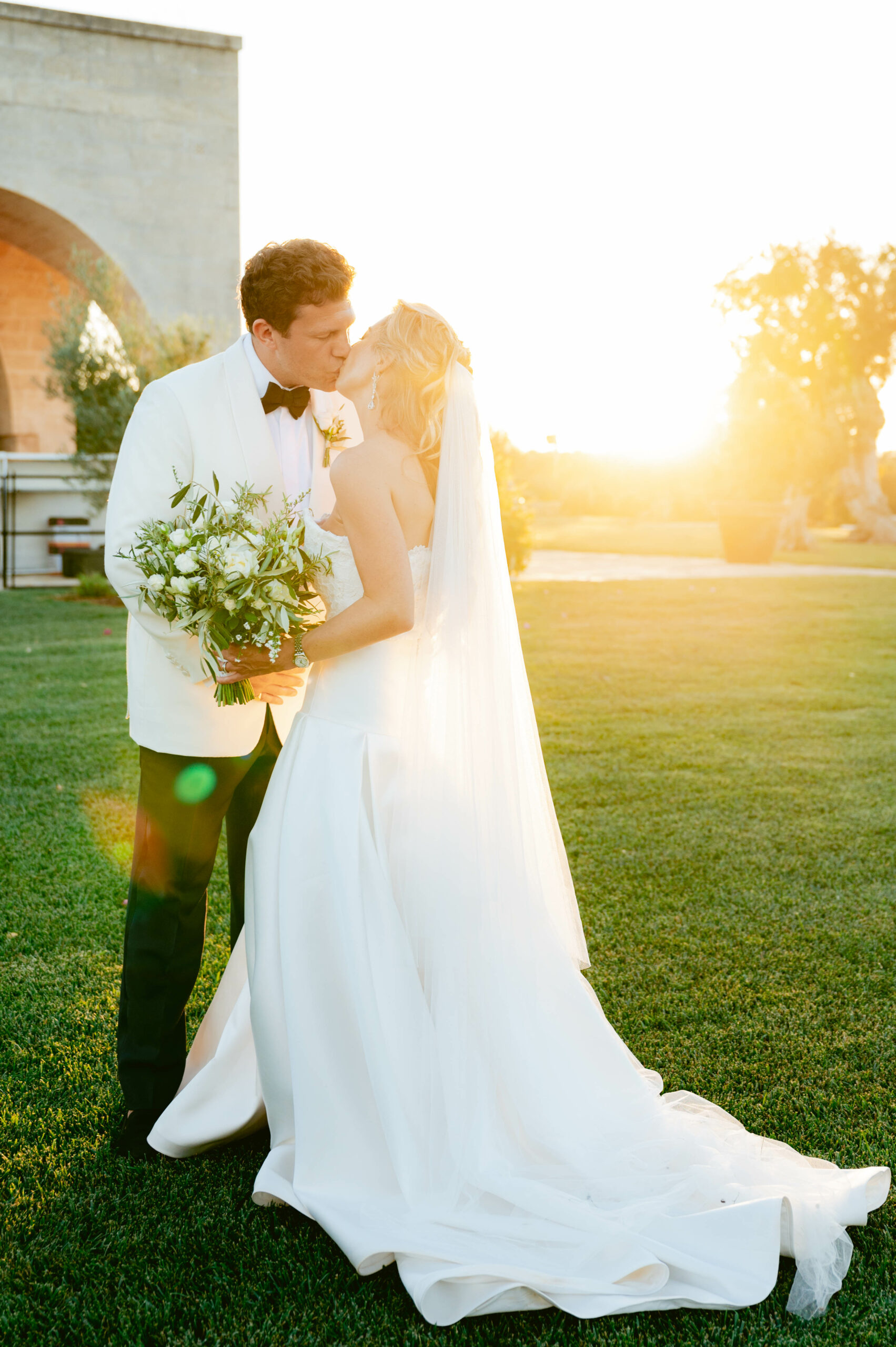 This beautiful wedding took place in Abbazia San Pietro in Valle, nestled in the hills of Umbria near Terni, Italy. 