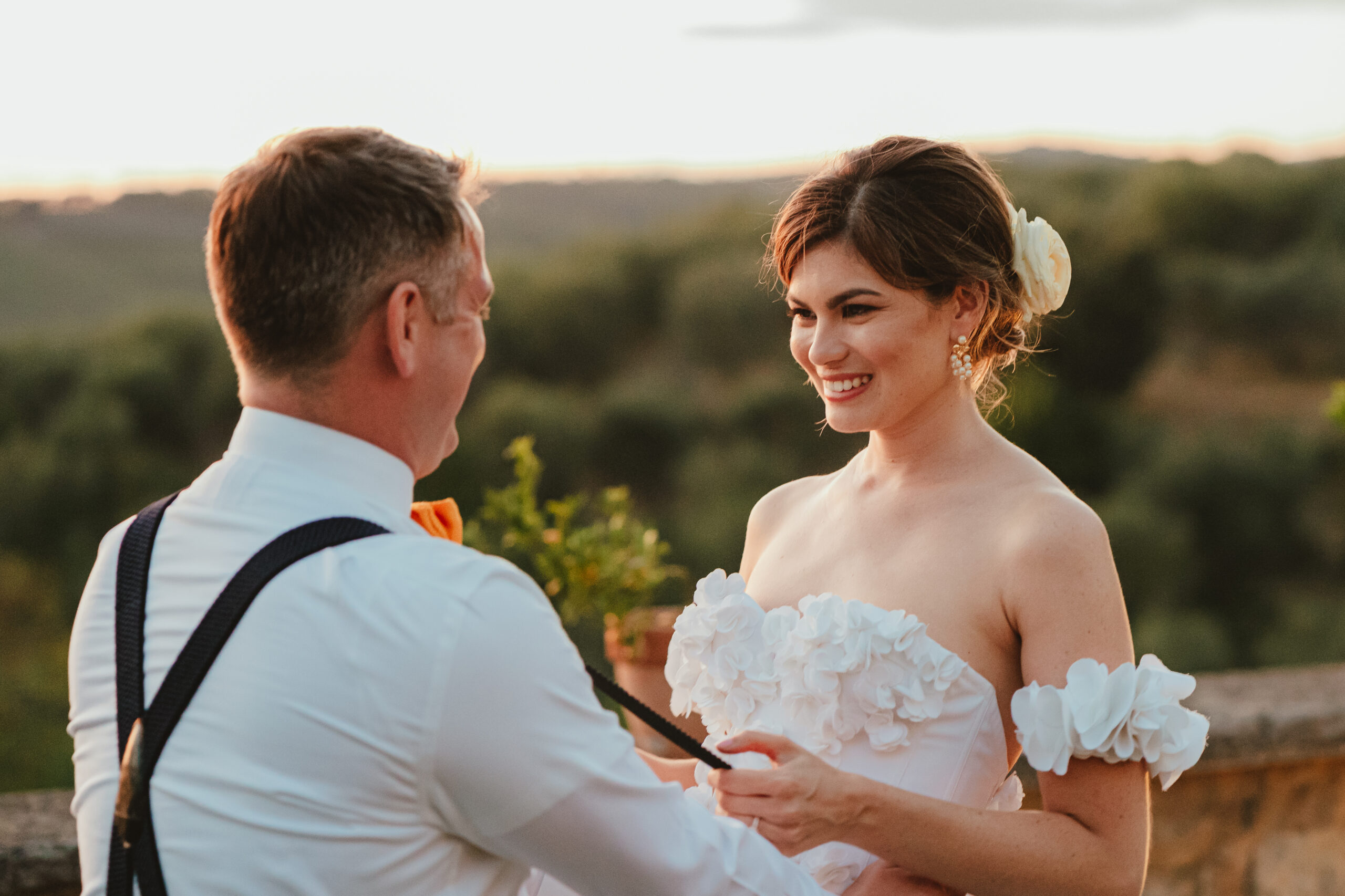 This beautiful wedding took place in Abbazia San Pietro in Valle, nestled in the hills of Umbria near Terni, Italy. 